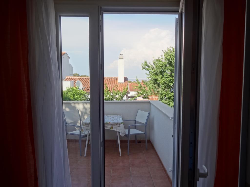 Apartments Mara Mali Losinj Room photo